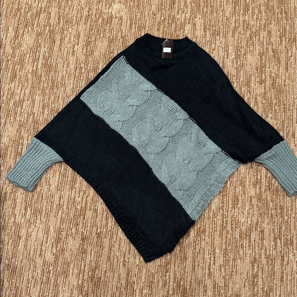 Cable Knit Colorblock Sweater Top - Black & Gray